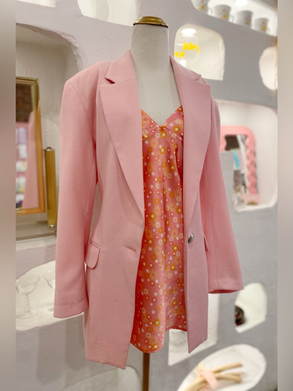 Vintage Retro 80s Pink Women's Wool Tailored Blazer Jacket with Shoulder Pads